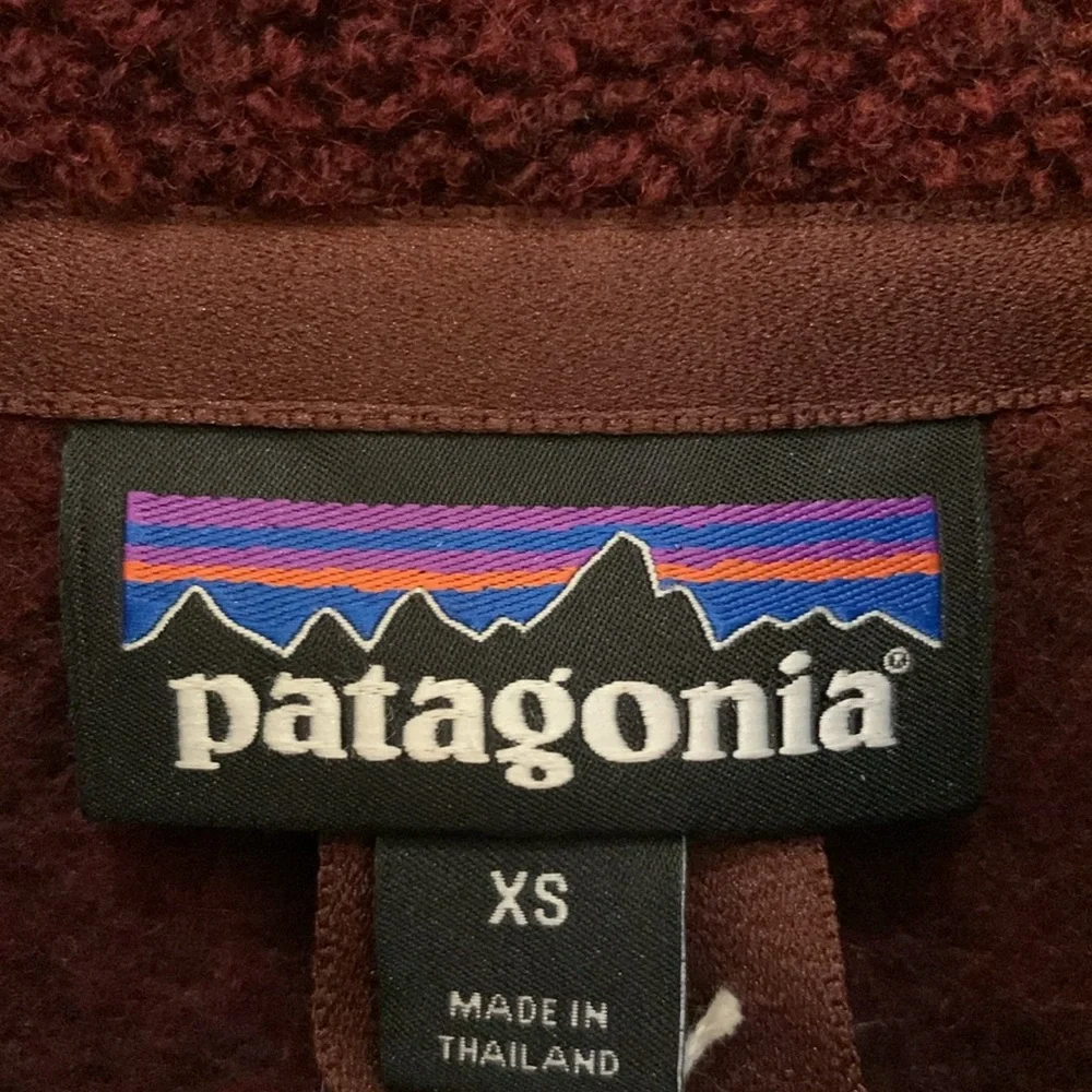 NWT Patagonia reclaimed fleece pull over in dark ruby - Picture 6 of 6